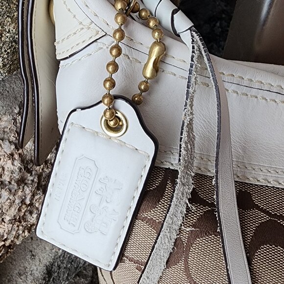 COACH J0768-11437 Signature Duff Bucket Shoulder Bag - Picture 10 of 16